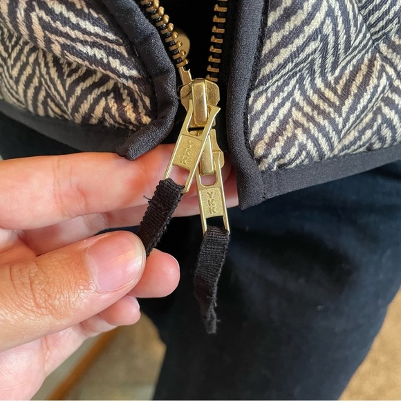 J. CREW- Herringbone Puffer Vest Size XS - Picture 4 of 10